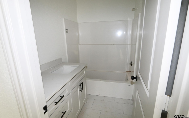 11796 Jayden Lane, Tyler, TX 75703, 3 Bedrooms Bedrooms, ,2 BathroomsBathrooms,Residential,For Sale,11796 Jayden Lane,0,25017441