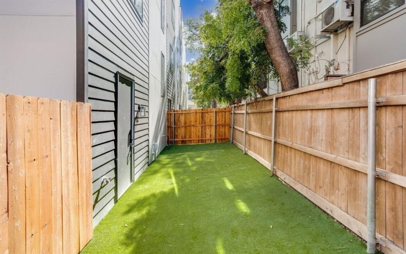 6001 Lewis Street, Dallas, TX 75206, 11 Bedrooms Bedrooms, ,10 BathroomsBathrooms,Residential Multi Family,For Sale,6001 Lewis Street,0,21119553