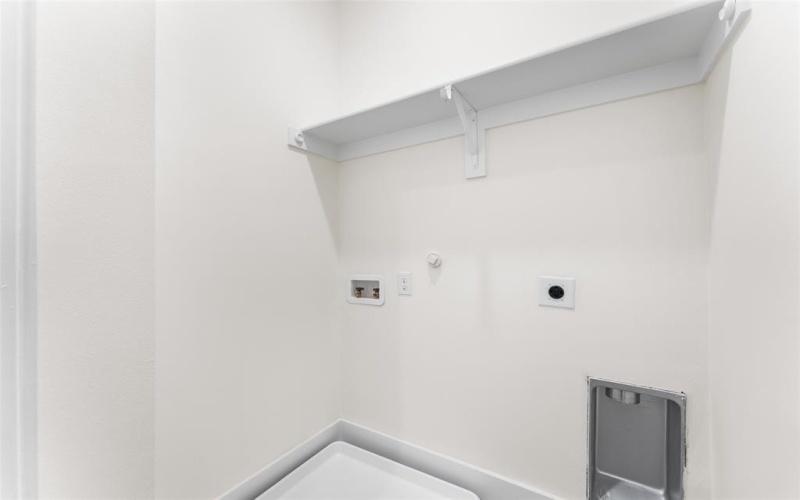 501 N Moore Street, Dallas, TX 75203, 3 Bedrooms Bedrooms, ,2 BathroomsBathrooms,Residential,For Sale,501 N Moore Street,0,21120606