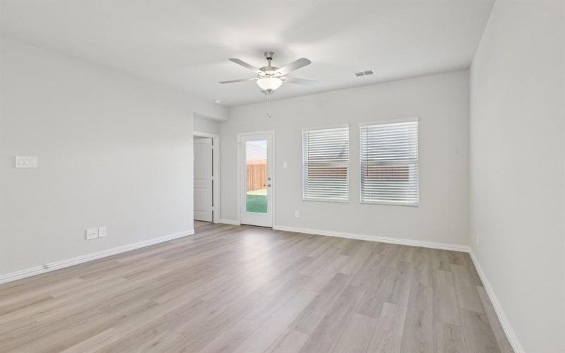 813 Leavenworth Drive, Princeton, TX 75071, 4 Habitaciones Habitaciones , ,2 BañosBaños,Residential,En Venta,813 Leavenworth Drive,0,21120913