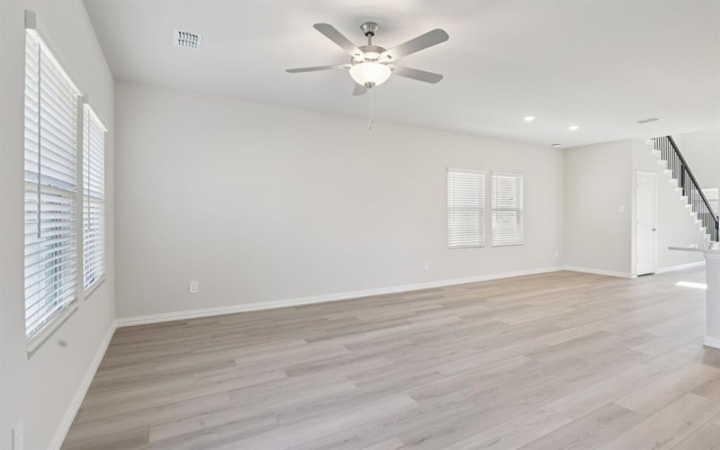 813 Leavenworth Drive, Princeton, TX 75071, 4 Habitaciones Habitaciones , ,2 BañosBaños,Residential,En Venta,813 Leavenworth Drive,0,21120913