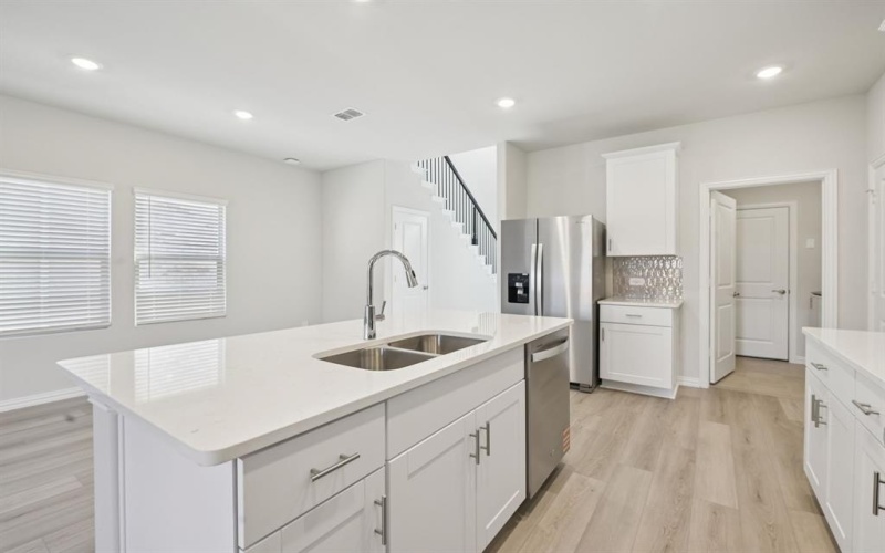 813 Leavenworth Drive, Princeton, TX 75071, 4 Habitaciones Habitaciones , ,2 BañosBaños,Residential,En Venta,813 Leavenworth Drive,0,21120913