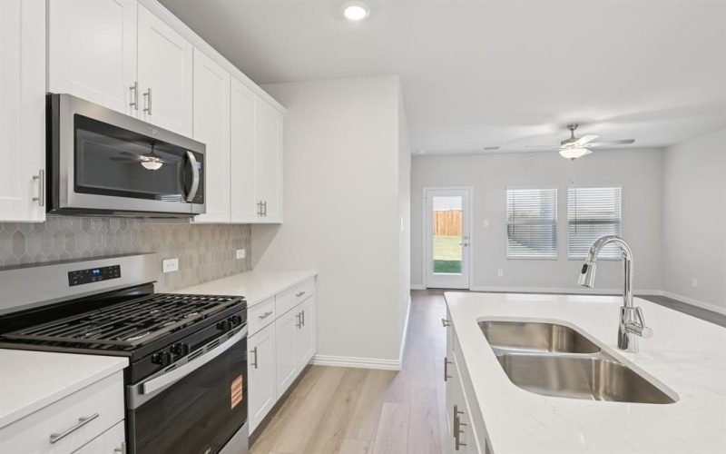 813 Leavenworth Drive, Princeton, TX 75071, 4 Habitaciones Habitaciones , ,2 BañosBaños,Residential,En Venta,813 Leavenworth Drive,0,21120913