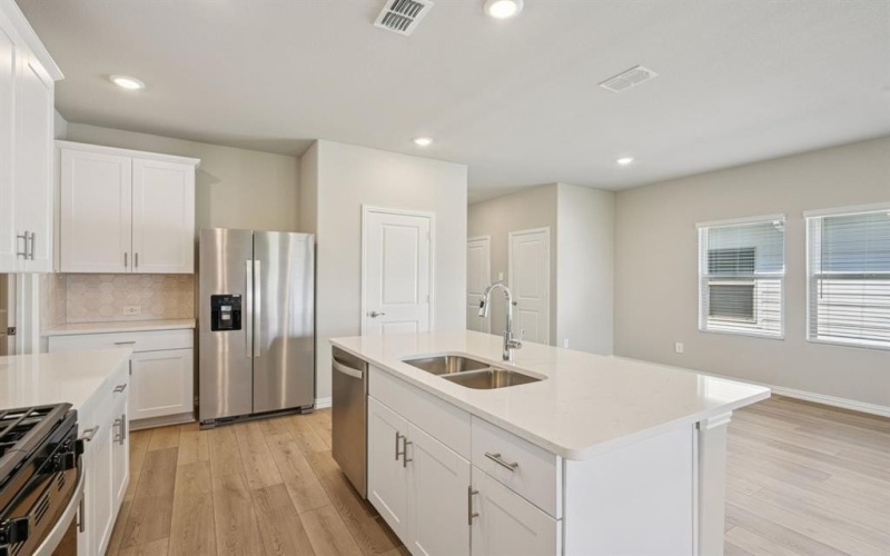 803 Leavenworth Drive, Princeton, TX 75071, 4 Habitaciones Habitaciones , ,2 BañosBaños,Residential,En Venta,803 Leavenworth Drive,0,21120923