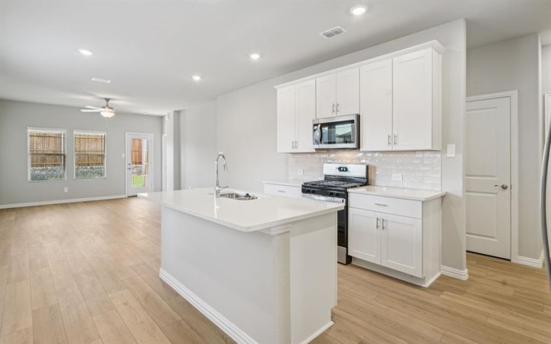 807 Leavenworth Drive, Princeton, TX 75071, 4 Bedrooms Bedrooms, ,2 BathroomsBathrooms,Residential,For Sale,807 Leavenworth Drive,0,21121629