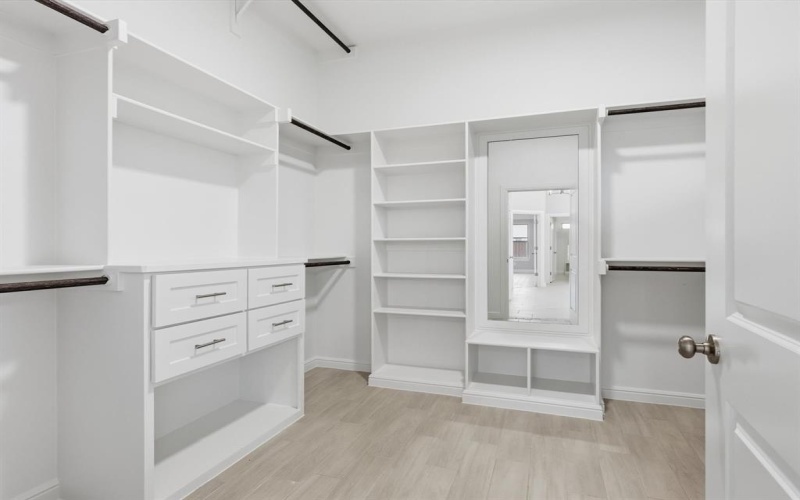 2005 Middlewood Circle, Granbury, TX 76049, 5 Bedrooms Bedrooms, ,2 BathroomsBathrooms,Residential,For Sale,2005 Middlewood Circle,0,21124062