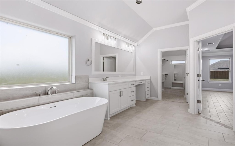 2005 Middlewood Circle, Granbury, TX 76049, 5 Bedrooms Bedrooms, ,2 BathroomsBathrooms,Residential,For Sale,2005 Middlewood Circle,0,21124062