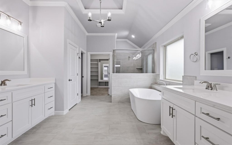 2005 Middlewood Circle, Granbury, TX 76049, 5 Bedrooms Bedrooms, ,2 BathroomsBathrooms,Residential,For Sale,2005 Middlewood Circle,0,21124062