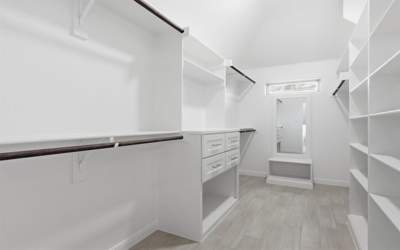 2005 Middlewood Circle, Granbury, TX 76049, 5 Bedrooms Bedrooms, ,2 BathroomsBathrooms,Residential,For Sale,2005 Middlewood Circle,0,21124062