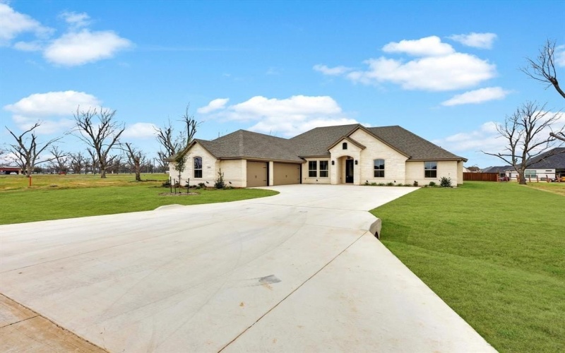2005 Middlewood Circle, Granbury, TX 76049, 5 Bedrooms Bedrooms, ,2 BathroomsBathrooms,Residential,For Sale,2005 Middlewood Circle,0,21124062