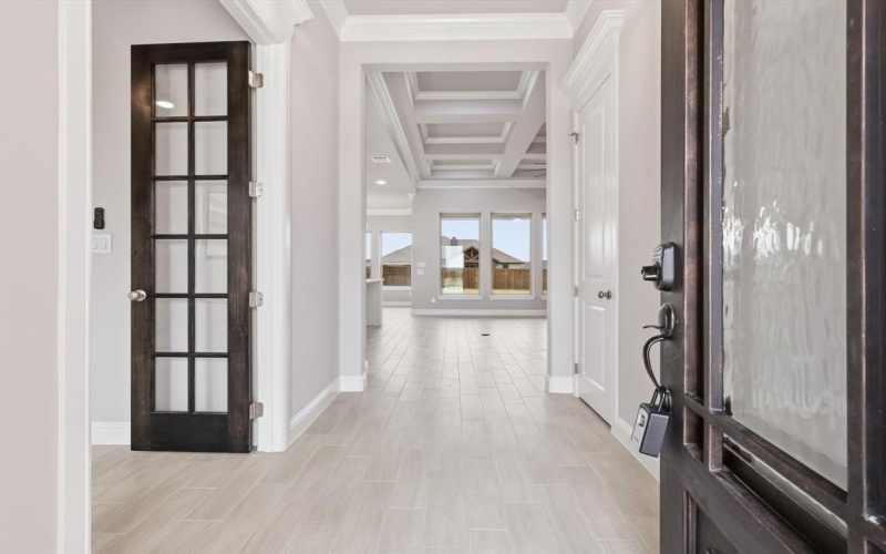 2005 Middlewood Circle, Granbury, TX 76049, 5 Bedrooms Bedrooms, ,2 BathroomsBathrooms,Residential,For Sale,2005 Middlewood Circle,0,21124062