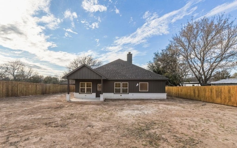 529 Berke Street, Newark, TX 76071, 3 Bedrooms Bedrooms, ,2 BathroomsBathrooms,Residential,For Sale,529 Berke Street,0,21124548