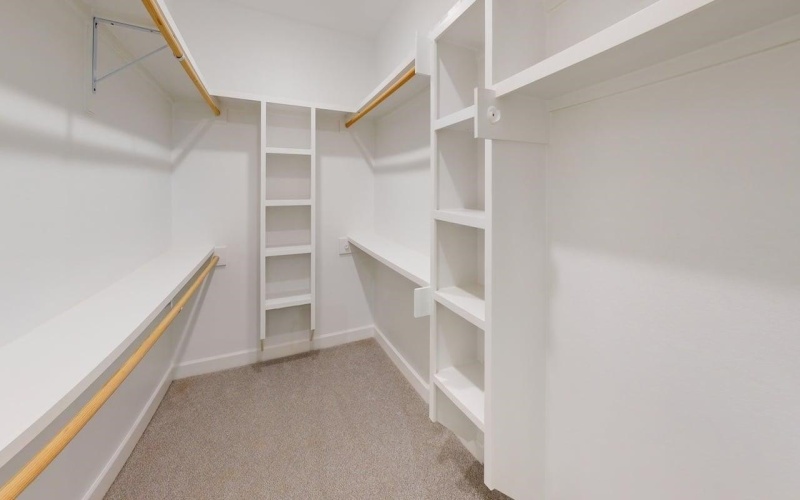 2511 WINDMILL LN, Longview, TX 75601, 4 Habitaciones Habitaciones , ,3 BañosBaños,Residential,En Venta,2511 WINDMILL LN,0,20250175