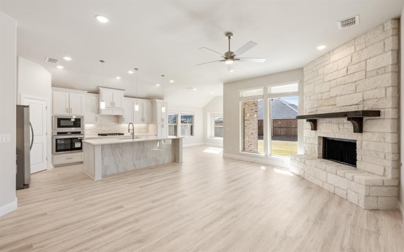 3819 Hidden Cove Court, Rockwall, TX 75032, 4 Bedrooms Bedrooms, ,3 BathroomsBathrooms,Residential,For Sale,3819 Hidden Cove Court,0,21127107