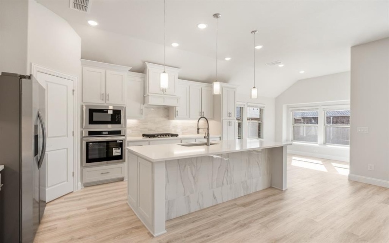 3819 Hidden Cove Court, Rockwall, TX 75032, 4 Bedrooms Bedrooms, ,3 BathroomsBathrooms,Residential,For Sale,3819 Hidden Cove Court,0,21127107