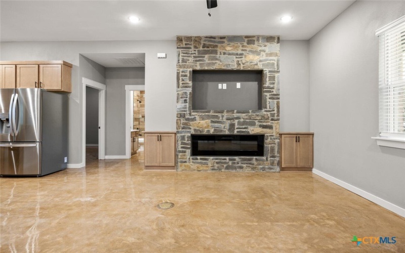 526 Eastview Drive, Canyon Lake, TX 78133, 3 Bedrooms Bedrooms, ,2 BathroomsBathrooms,Residential,For Sale,526 Eastview Drive,0,599376