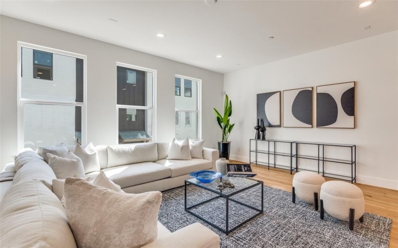 3940 Spring Valley Road #3, Farmers Branch, TX 75001, 2 Habitaciones Habitaciones , ,2 BañosBaños,Residential,En Venta,3940 Spring Valley Road,0,21126475