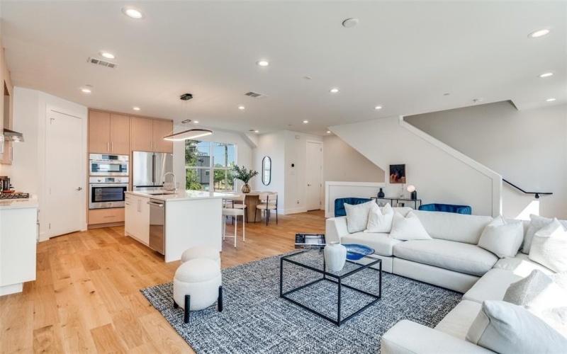 3940 Spring Valley Road #3, Farmers Branch, TX 75001, 2 Habitaciones Habitaciones , ,2 BañosBaños,Residential,En Venta,3940 Spring Valley Road,0,21126475