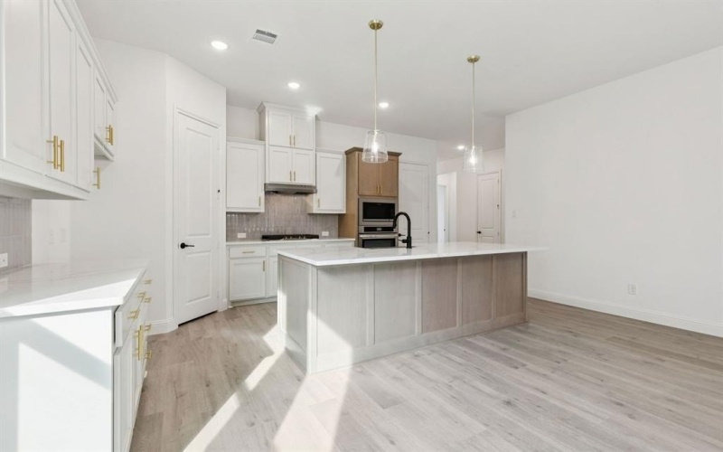 5409 Bardwell Drive, Denton, TX 76226, 4 Habitaciones Habitaciones , ,2 BañosBaños,Residential,En Venta,5409 Bardwell Drive,0,21126624