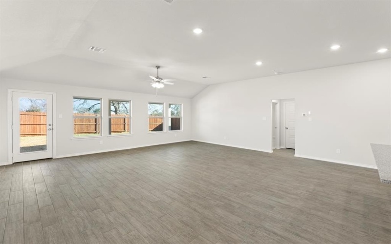 7816 Kingfisher Road, Aubrey, TX 76227, 3 Bedrooms Bedrooms, ,2 BathroomsBathrooms,Residential,For Sale,7816 Kingfisher Road,0,21126817