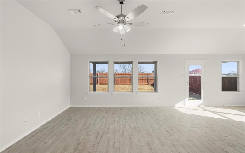 7704 Kingfisher Road, Aubrey, TX 76227, 3 Bedrooms Bedrooms, ,2 BathroomsBathrooms,Residential,For Sale,7704 Kingfisher Road,0,21126900