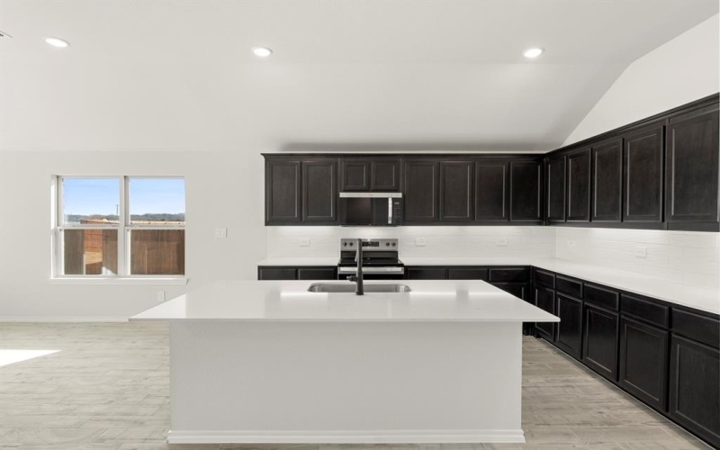 7704 Kingfisher Road, Aubrey, TX 76227, 3 Bedrooms Bedrooms, ,2 BathroomsBathrooms,Residential,For Sale,7704 Kingfisher Road,0,21126900