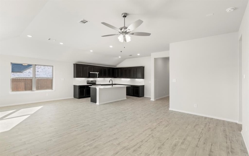 7704 Kingfisher Road, Aubrey, TX 76227, 3 Bedrooms Bedrooms, ,2 BathroomsBathrooms,Residential,For Sale,7704 Kingfisher Road,0,21126900