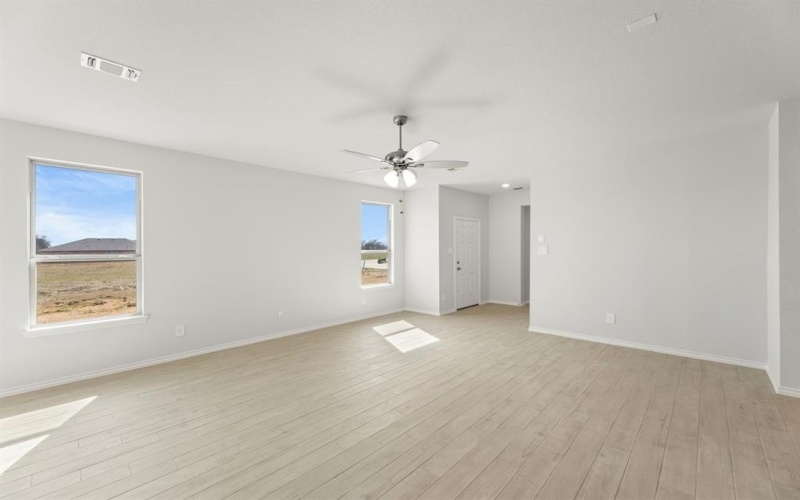 8216 Kingfisher Road, Aubrey, TX 76227, 3 Bedrooms Bedrooms, ,2 BathroomsBathrooms,Residential,For Sale,8216 Kingfisher Road,0,21126908