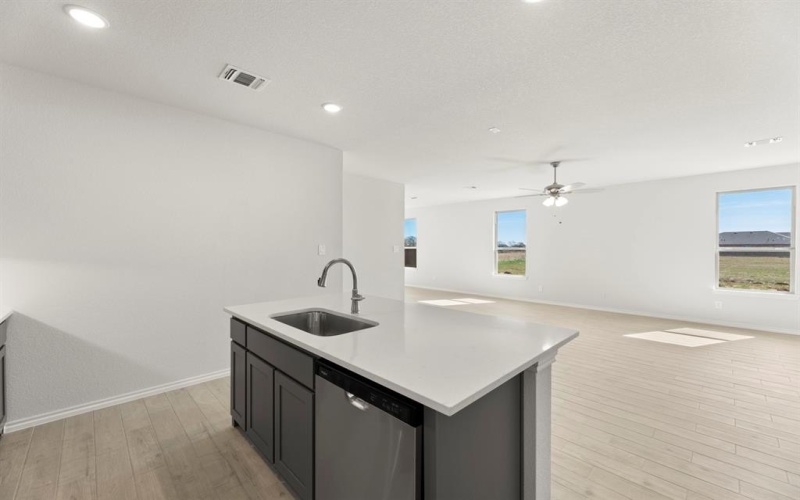 8216 Kingfisher Road, Aubrey, TX 76227, 3 Bedrooms Bedrooms, ,2 BathroomsBathrooms,Residential,For Sale,8216 Kingfisher Road,0,21126908