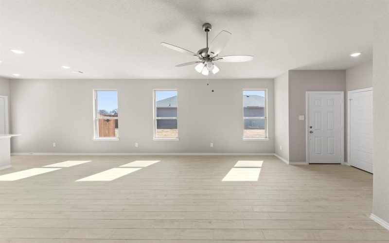 8224 Kingfisher Road, Aubrey, TX 76227, 3 Habitaciones Habitaciones , ,2 BañosBaños,Residential,En Venta,8224 Kingfisher Road,0,21126915