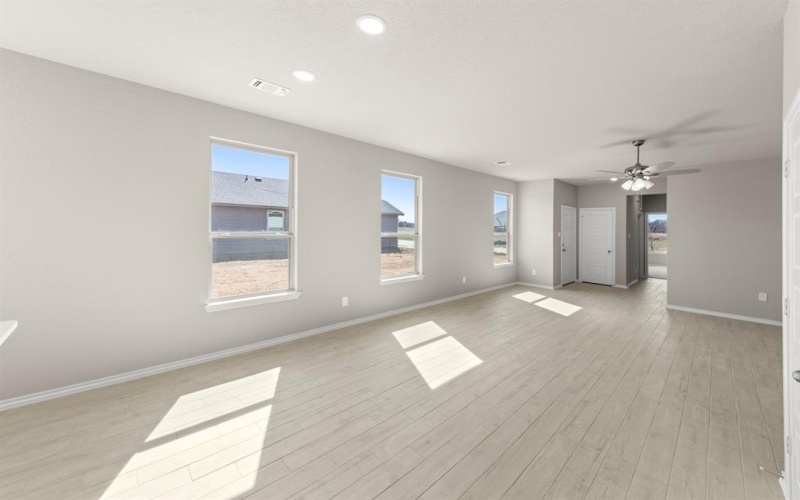 8224 Kingfisher Road, Aubrey, TX 76227, 3 Habitaciones Habitaciones , ,2 BañosBaños,Residential,En Venta,8224 Kingfisher Road,0,21126915