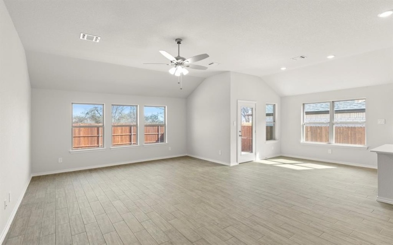 7812 Kingfisher Road, Aubrey, TX 76227, 4 Habitaciones Habitaciones , ,2 BañosBaños,Residential,En Venta,7812 Kingfisher Road,0,21126929