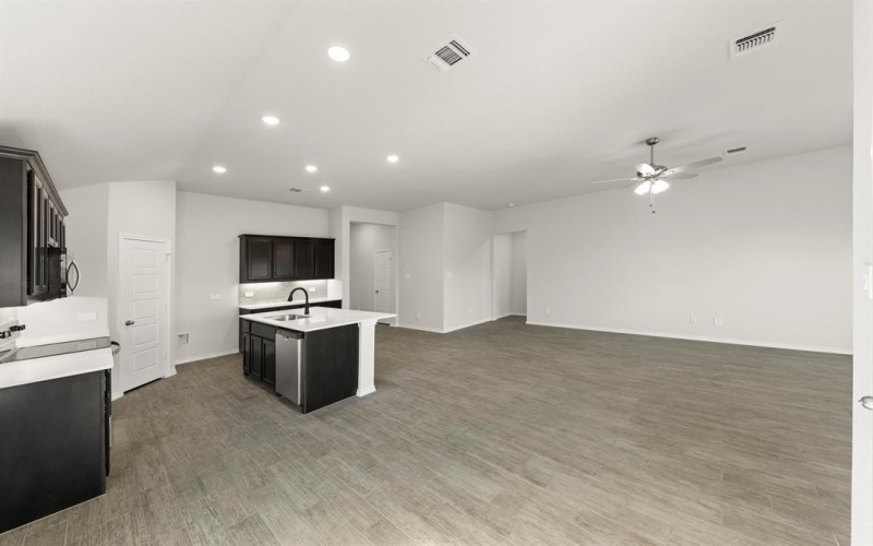 7812 Kingfisher Road, Aubrey, TX 76227, 4 Habitaciones Habitaciones , ,2 BañosBaños,Residential,En Venta,7812 Kingfisher Road,0,21126929