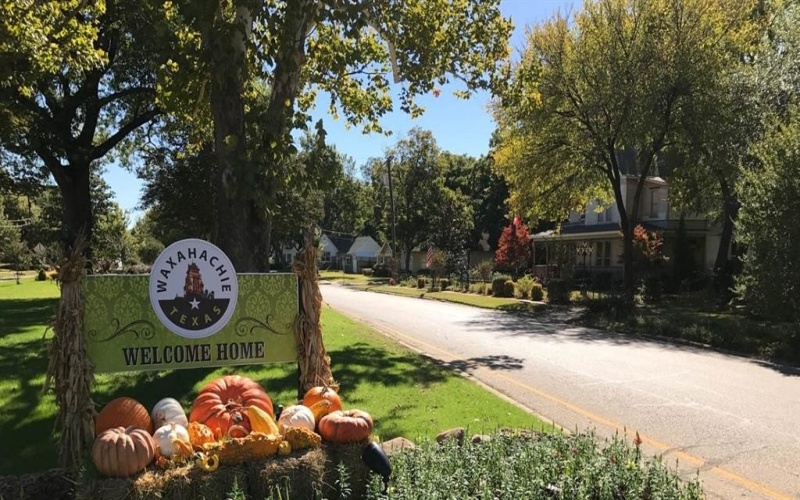 1887 Overcup Court, Waxahachie, TX 75165, 3 Bedrooms Bedrooms, ,3 BathroomsBathrooms,Residential,For Sale,1887 Overcup Court,0,21126965