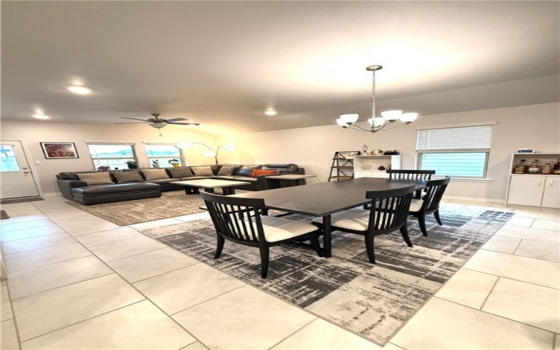 7825 Bronco Buster Drive, Corpus Christi, TX 78414, 4 Bedrooms Bedrooms, ,Residential,For Sale,7825 Bronco Buster Drive,0,468579