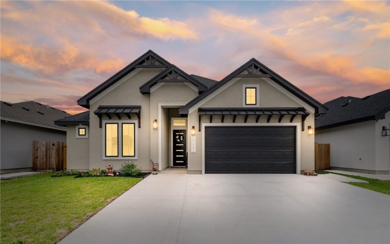 7721 Roman Drive, Corpus Christi, TX 78414, 5 Bedrooms Bedrooms, ,3 BathroomsBathrooms,Residential,For Sale,7721 Roman Drive,0,468620