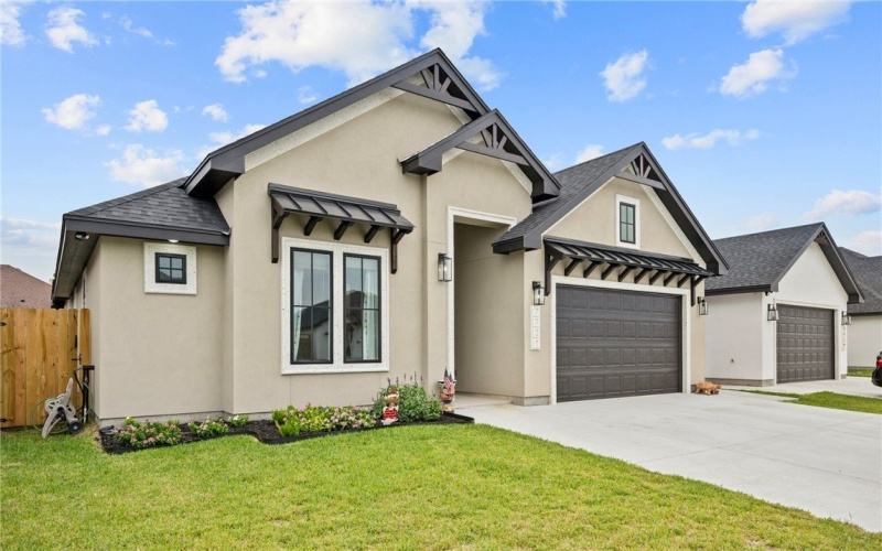 7721 Roman Drive, Corpus Christi, TX 78414, 5 Bedrooms Bedrooms, ,3 BathroomsBathrooms,Residential,For Sale,7721 Roman Drive,0,468620