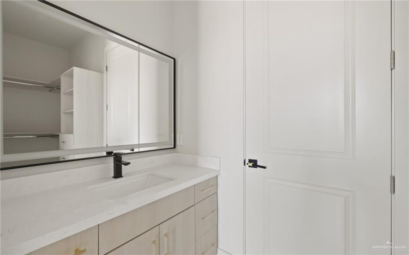 2309 Trinity Avenue, McAllen, TX 78504, 3 Bedrooms Bedrooms, ,2 BathroomsBathrooms,Residential,For Sale,2309 Trinity Avenue,0,488504