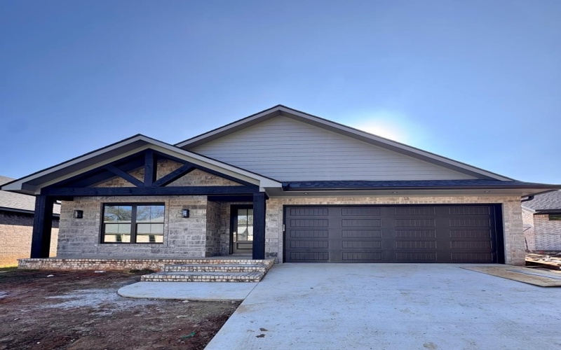 615 St Charles Place, Nacogdoches, TX 75961, 3 Bedrooms Bedrooms, ,2 BathroomsBathrooms,Residential,For Sale,615 St Charles Place,0,22502030