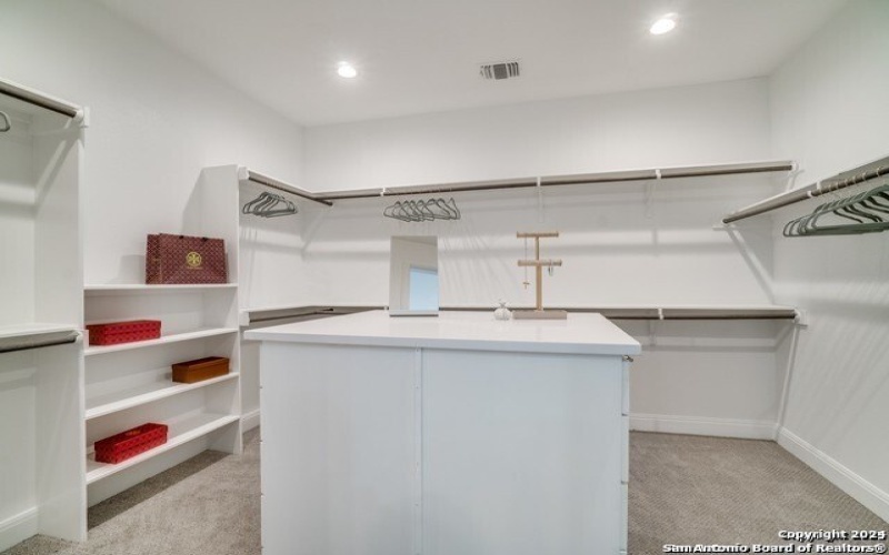 7634 Lost Mine Peak, San Antonio, TX 78240, 4 Habitaciones Habitaciones , ,2 BañosBaños,Residential,En Venta,7634 Lost Mine Peak,0,1792990