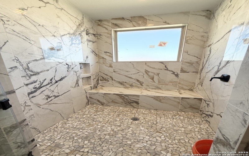 7802 Clearwater Blvd, Selma, TX 78154, 5 Bedrooms Bedrooms, ,5 BathroomsBathrooms,Residential,For Sale,7802 Clearwater Blvd,0,1850734