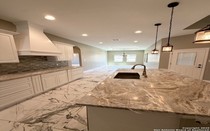 7802 Clearwater Blvd, Selma, TX 78154, 5 Bedrooms Bedrooms, ,5 BathroomsBathrooms,Residential,For Sale,7802 Clearwater Blvd,0,1850734