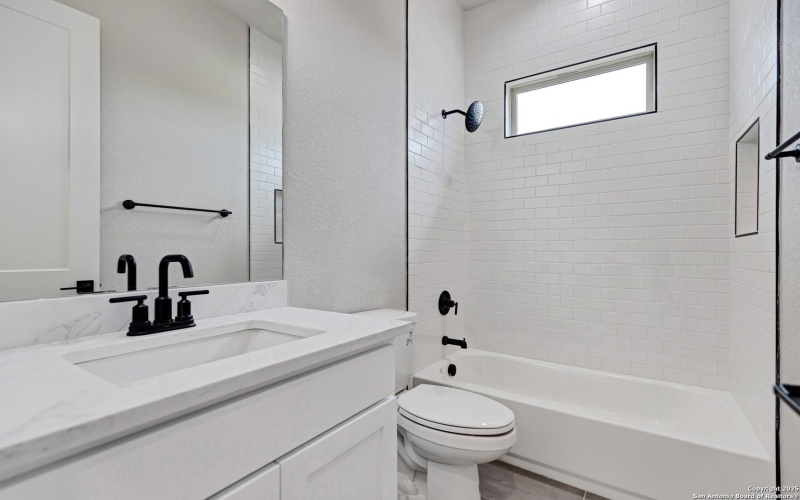 173 Pine Valley Dr, La Vernia, TX 78121, 4 Bedrooms Bedrooms, ,2 BathroomsBathrooms,Residential,For Sale,173 Pine Valley Dr,0,1893268