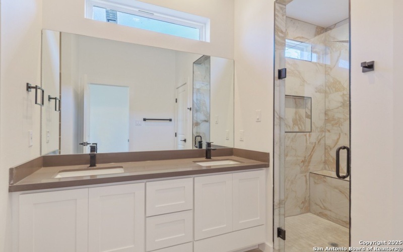 3914 Yoyis St, Laredo, TX 78046, 3 Bedrooms Bedrooms, ,2 BathroomsBathrooms,Residential,For Sale,3914 Yoyis St,0,1896945