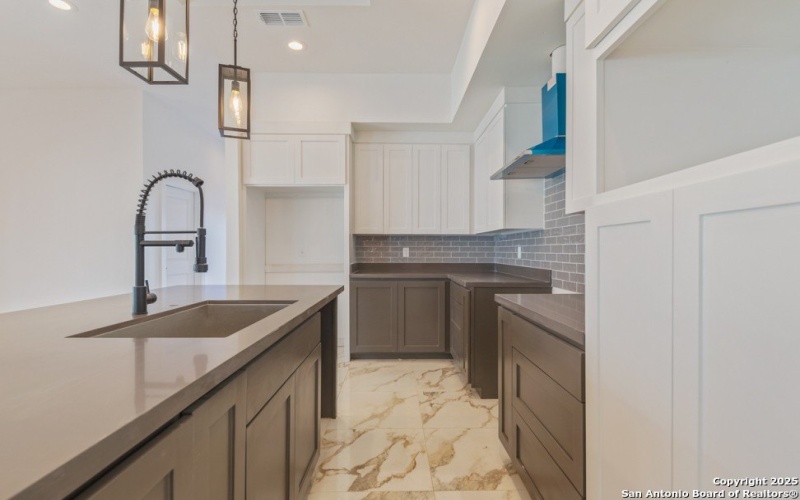 3914 Yoyis St, Laredo, TX 78046, 3 Bedrooms Bedrooms, ,2 BathroomsBathrooms,Residential,For Sale,3914 Yoyis St,0,1896945