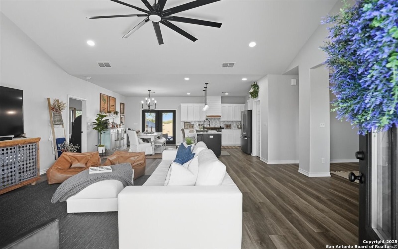 1959 W fm 2044, Alice, TX 78332, 3 Bedrooms Bedrooms, ,2 BathroomsBathrooms,Residential,For Sale,1959 W fm 2044,0,1909118