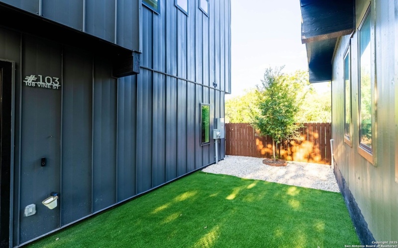 108 Vine St unit: 103 #103, San Antonio, TX 78210, 2 Bedrooms Bedrooms, ,2 BathroomsBathrooms,Residential,For Sale,108 Vine St unit: 103,0,1910936