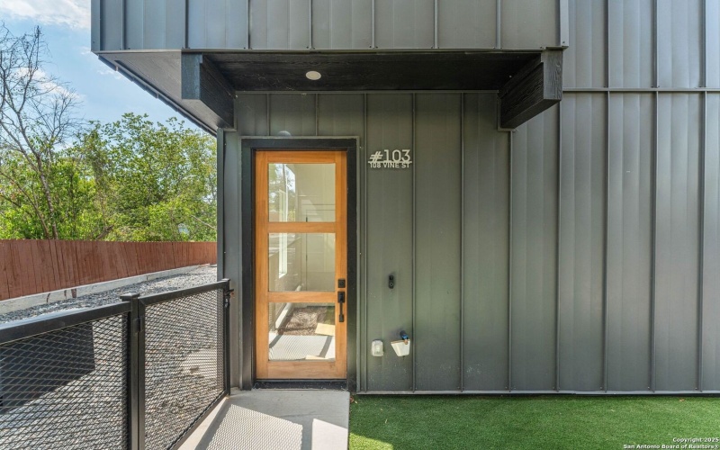 108 Vine St unit: 103 #103, San Antonio, TX 78210, 2 Bedrooms Bedrooms, ,2 BathroomsBathrooms,Residential,For Sale,108 Vine St unit: 103,0,1910936
