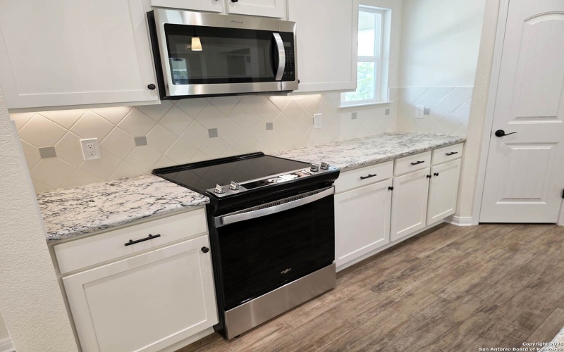 684 Appaloosa, Fischer, TX 78623, 3 Bedrooms Bedrooms, ,2 BathroomsBathrooms,Residential,For Sale,684 Appaloosa,0,1913832