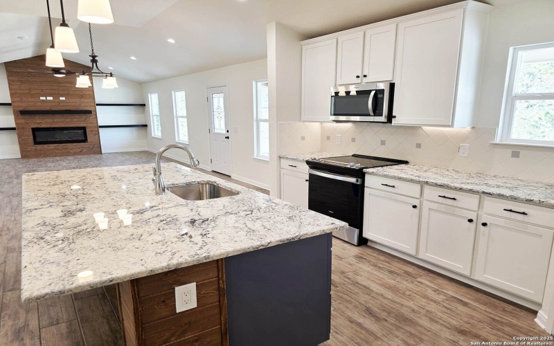 684 Appaloosa, Fischer, TX 78623, 3 Bedrooms Bedrooms, ,2 BathroomsBathrooms,Residential,For Sale,684 Appaloosa,0,1913832